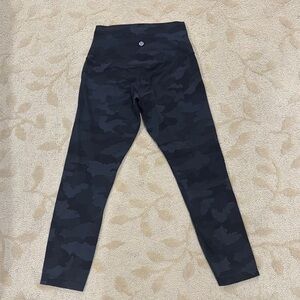 Lululemon Black Camo Tights Size 4